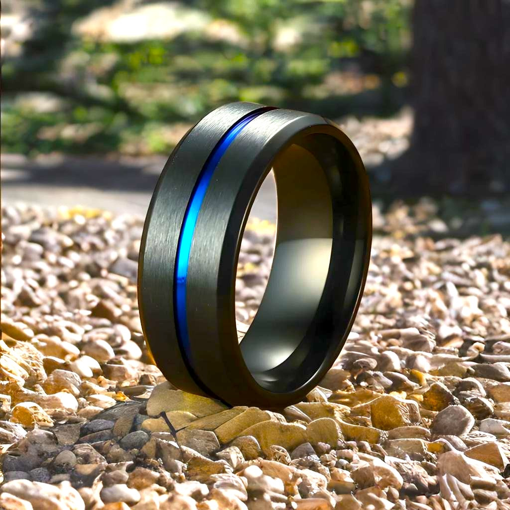 Bague homme titane anneau noir brosse ligne bleue a graver 834