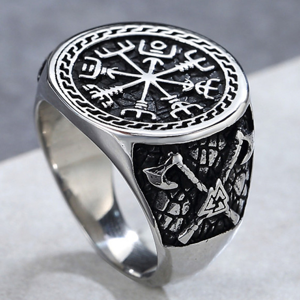 Anillo de caballero de acero para hombre con runas vikingas celtas