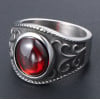 Anillo de hombre caballero acero piedra roja ovalada celta