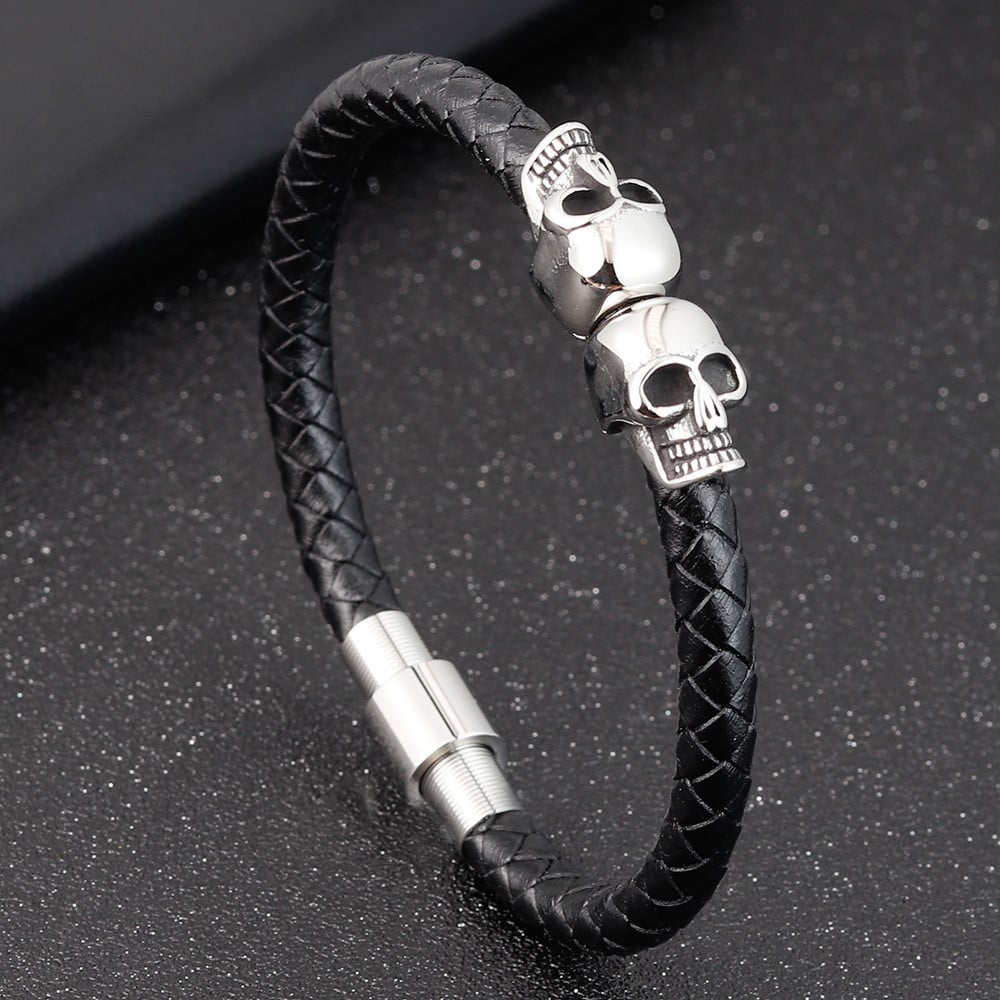 Pulsera de hombre de cuero trenzado con calavera de acero negro