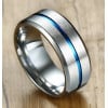 Bague homme acier anneau noir brosse ligne bleue a graver