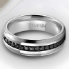 Anello da uomo in titanio personalizzato con anello in linea di zirconio