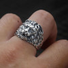 Anello da motociclista cavaliere in argento da uomo con testa di leone