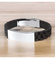 Bracciale da uomo in caucciù nero personalizzato con incisione a 2 linee