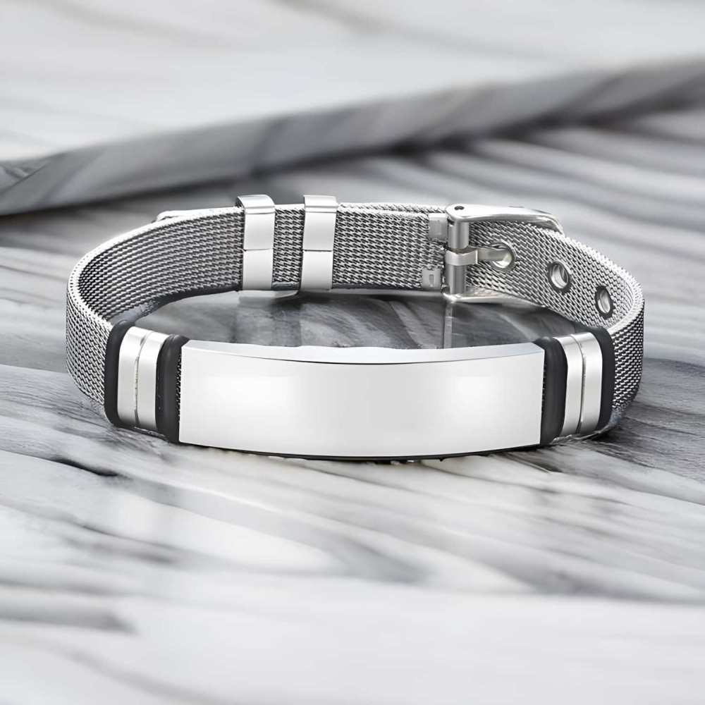 Personalisiertes Panzerarmband aus Stahl mit individueller Gravur, verstellbar