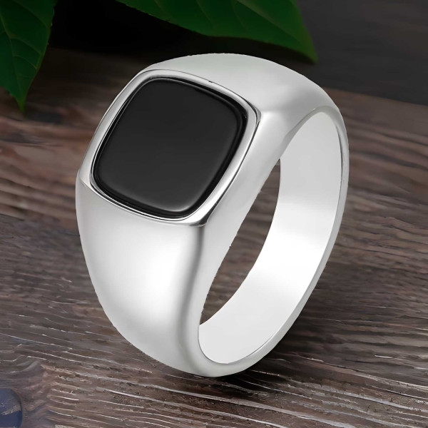 Anillo hombre acero caballero resina negra