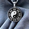 Pendentif personnalise homme tai-chi yin yang harmonie acier