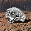 Anello da uomo con serpente cobra in argento cavalleresco