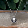 Pendentif femme goutte eau ceramique zirconium