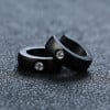 Boucles d'oreilles Homme acier plaque bleu zirconium - paire