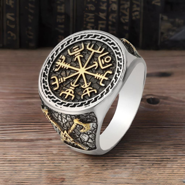 Anello da cavaliere in acciaio da uomo con rune celtiche vichinghe