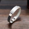 Personalized men's rubber bracelet with steel curb
