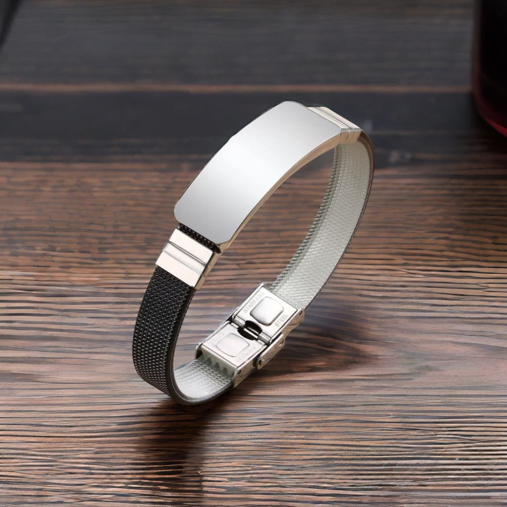 Gepersonaliseerde herenarmband van rubber met stalen pantser