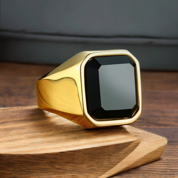 Anello da cavaliere da uomo in acciaio onxy nero personalizzabile