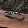 Pendentif argent homme dent canine motif OM