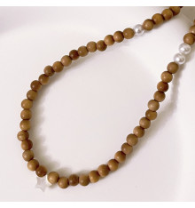 AAA quality wood and freshwater pearl necklace with laminated gold clasp