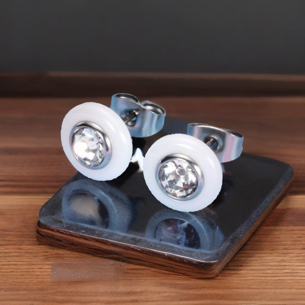 Boucles d'oreilles clous ceramique blanche zirconium - paire