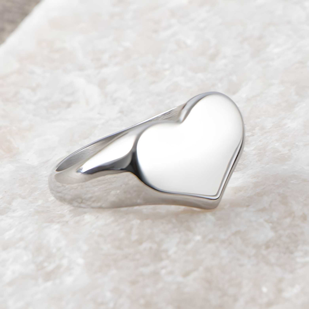 Women's signet ring heart polished steel
