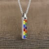 Colgante personalizado para hombre en acero negro con barra multicolor para grabar