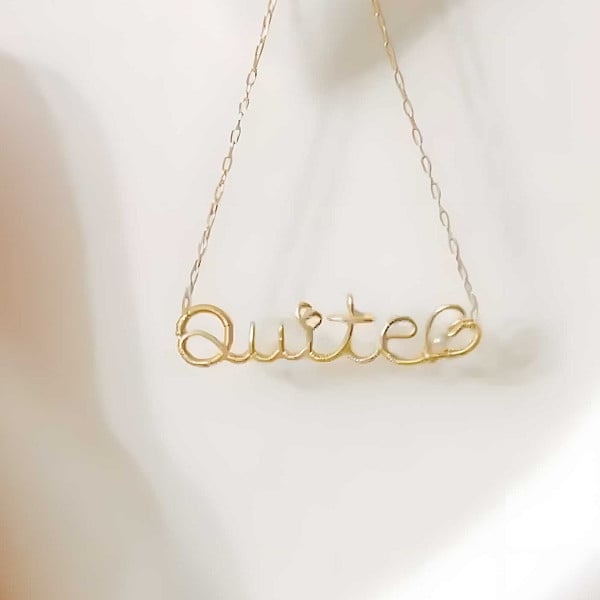 Personalisierter Namenskettenanhänger in Gold filled