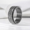 Bague homme anti stress tournant acier martelee personnalisable