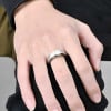 Bague homme anti stress tournant acier martelee personnalisable