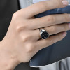 Bague homme acier chevaliere fibre de carbone noir