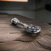Colgante de plata 925 para guitarra calavera de hombre.