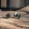 Boucles d'oreilles clous argent 925 pentagone noir