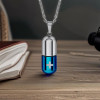Collar con colgante de hombre personalizado Caja cápsula de acero cruz para grabar personalizar