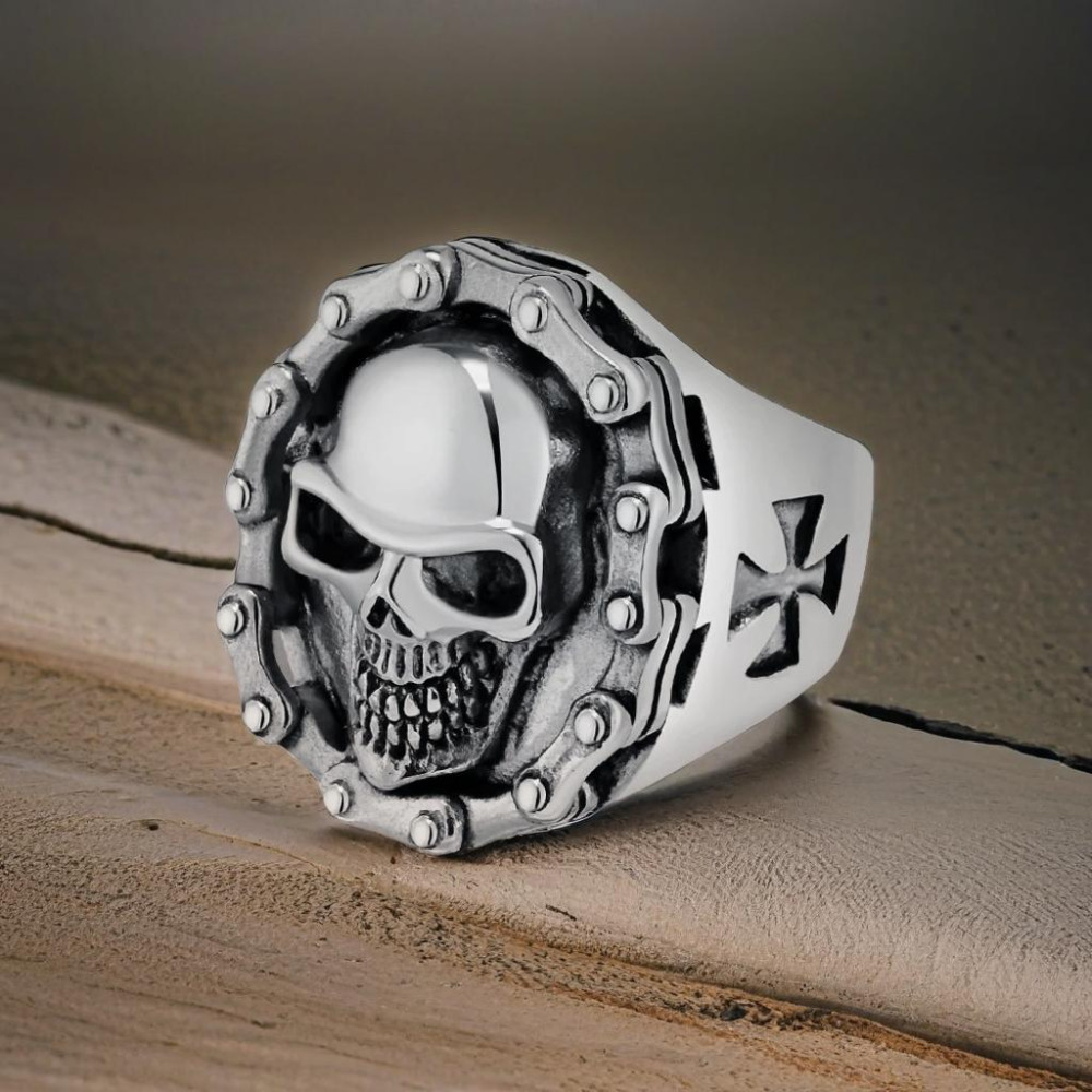 Bague chevaliere homme acier tete de mort chaine moto (Dupliqué)