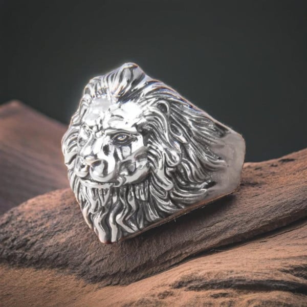 Anello da uomo con leone cavaliere aperto in argento