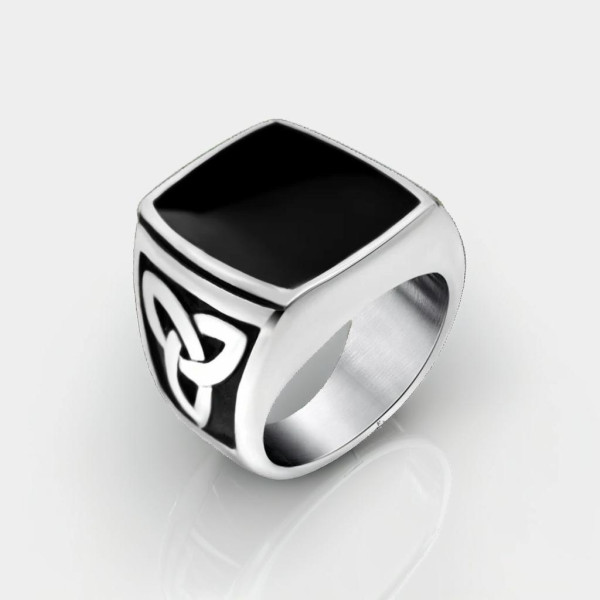 Anello da uomo cavaliere in acciaio resina nera motivo celtico
