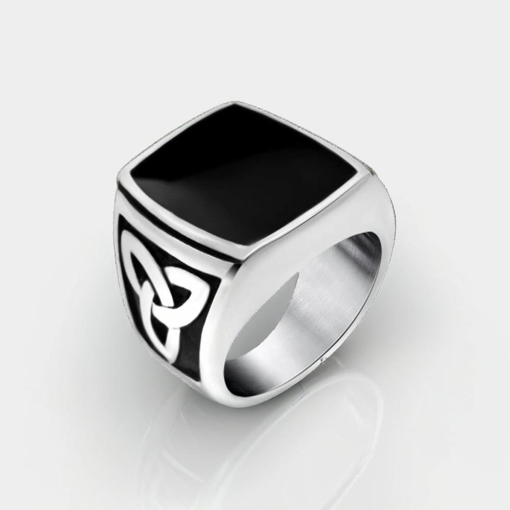Bague homme chevaliere acier resine noire motif celtique