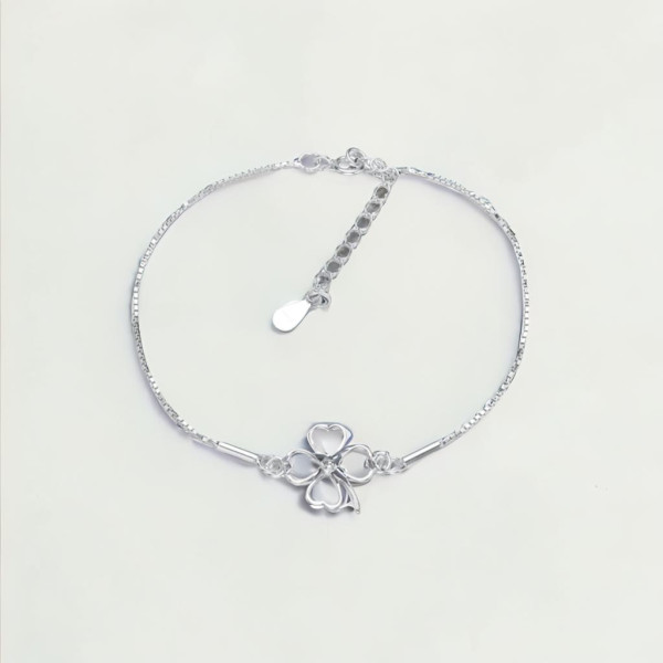 Bracciale a 4 quadrifogli con catena in argento rodiato