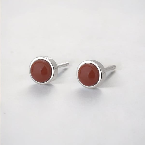 Pendientes de plata con ónix rojo para hombre y mujer.