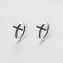 Boucles d'oreilles homme argent croix de malte resine noire
