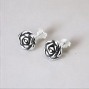 Pendientes de plata 925 con flor rosa.