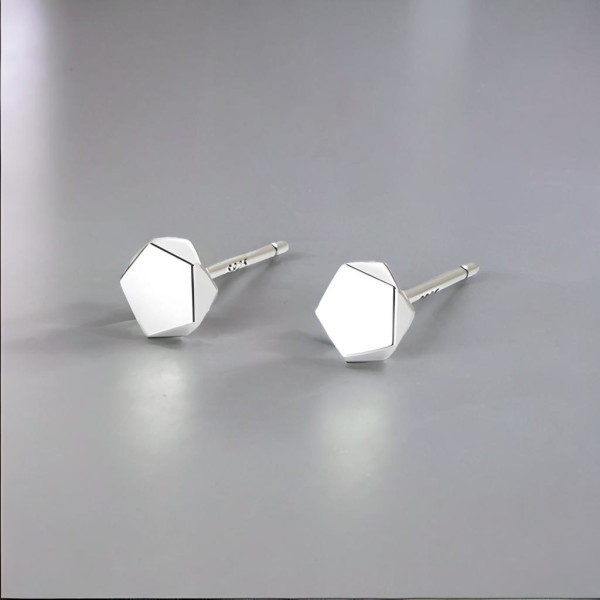 925 silver stud earrings with black four-leaf clover