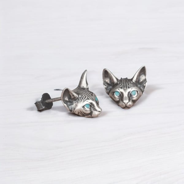 Orecchini da uomo in argento con gatto
