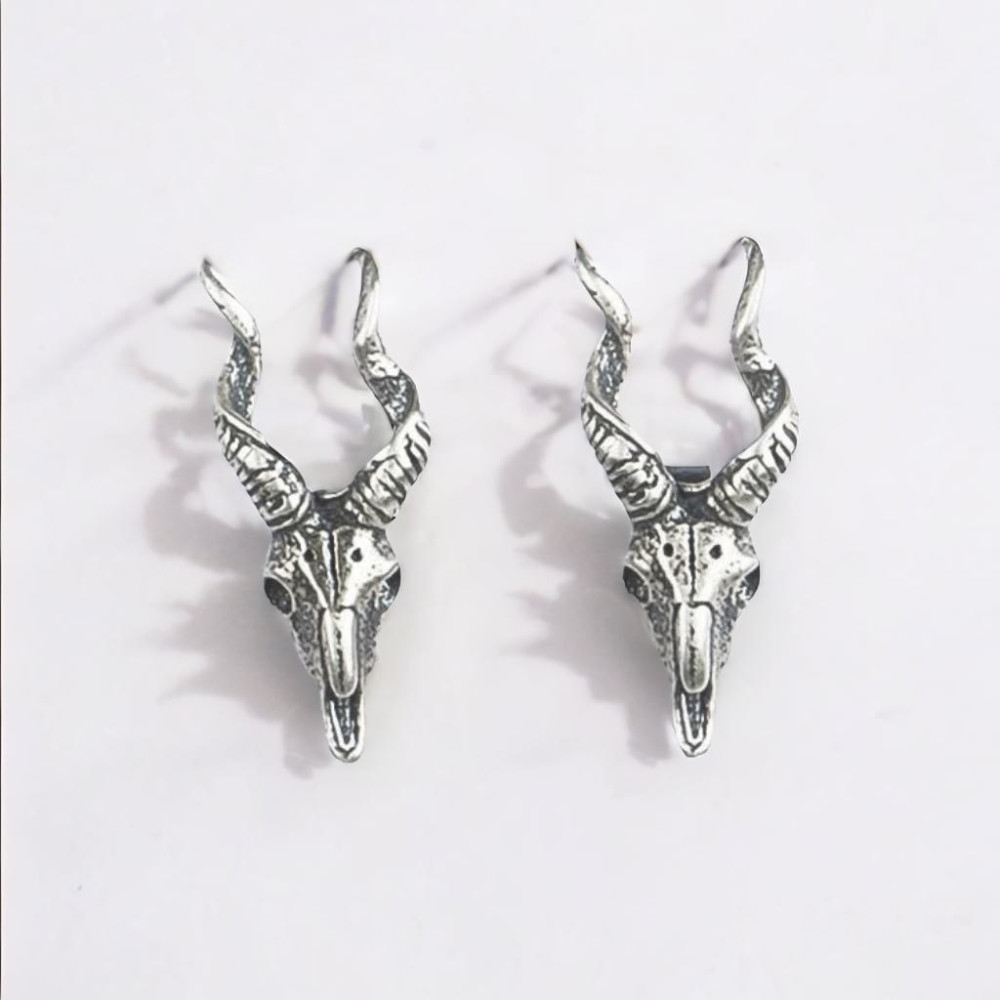 Boucles d'oreilles clous crane de chevre argent homme