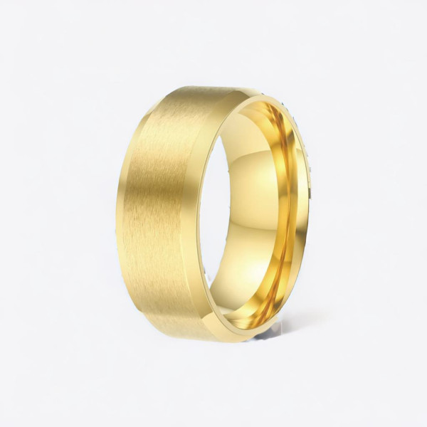 Anello personalizzato da uomo placcato oro in acciaio spazzolato opaco