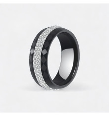 Damenring aus schwarzer Keramik mit Facettenschliff – Moderne Eleganz mit Zirkonia-Linie