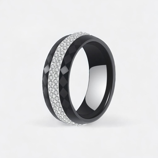 Anillo de cerámica negra para mujer con línea de circonio multifacético
