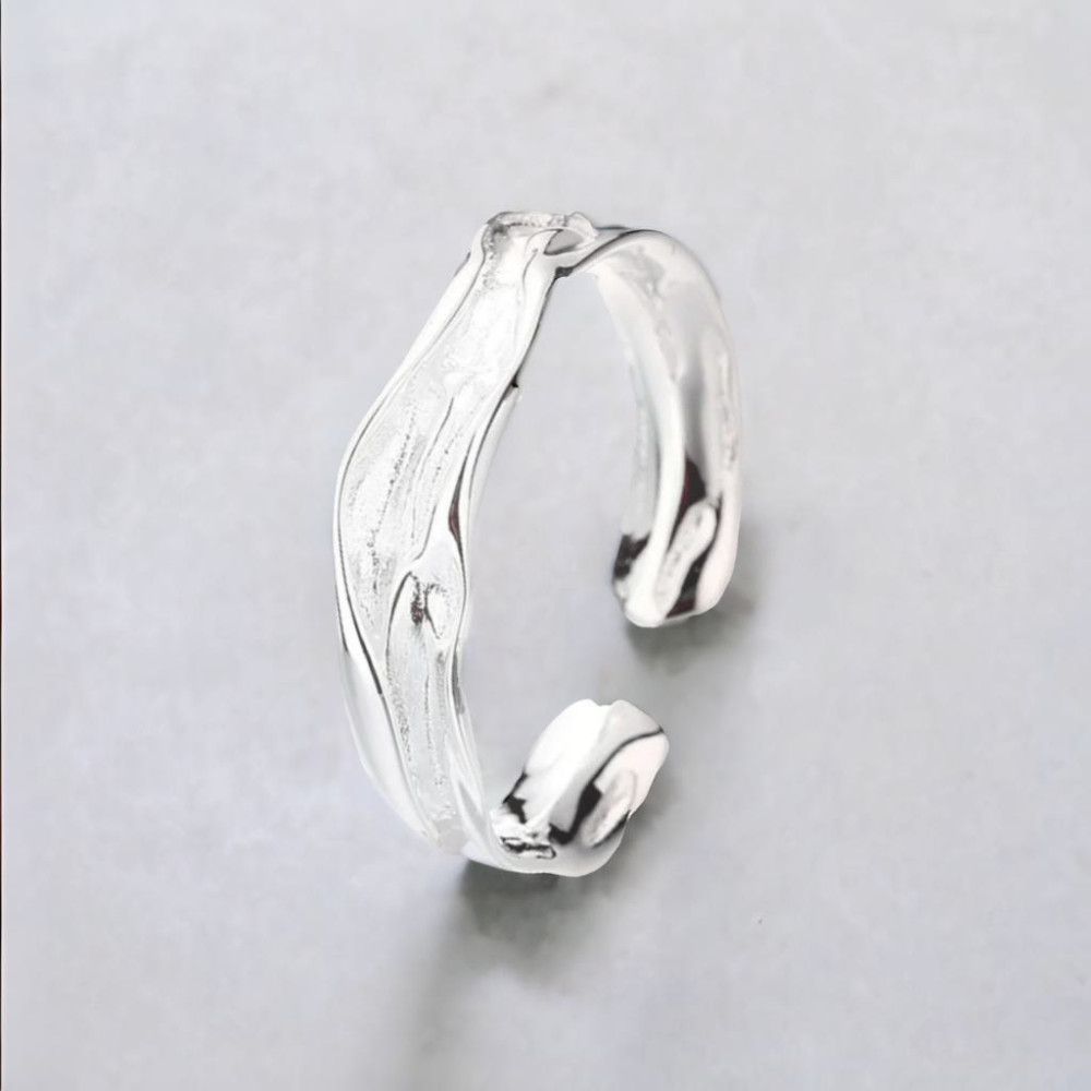 Women's Sterling Silver Concave Hammered Open Ring
