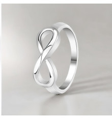 Anello da donna minimalista Infinity in argento rodiato