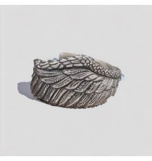 Anello da uomo in argento con ala d'angelo aperta