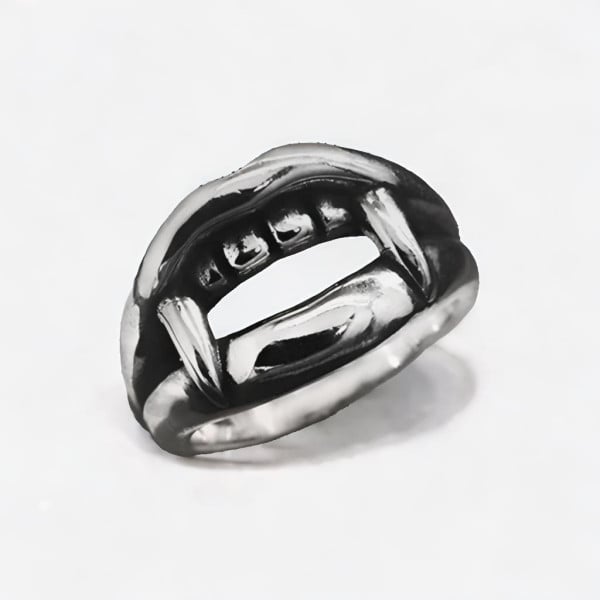 Anello da uomo in argento con bocca da cavaliere da vampiro