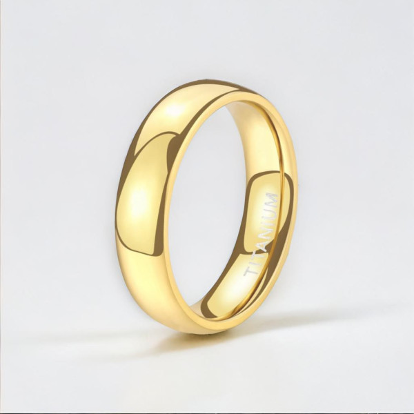 Anello di matrimonio in titanio placcato oro con fascia lucida e incisione personalizzabile