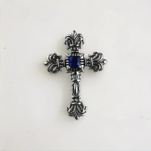 Colgante de hombre cruz celta de plata maciza con circonitas
